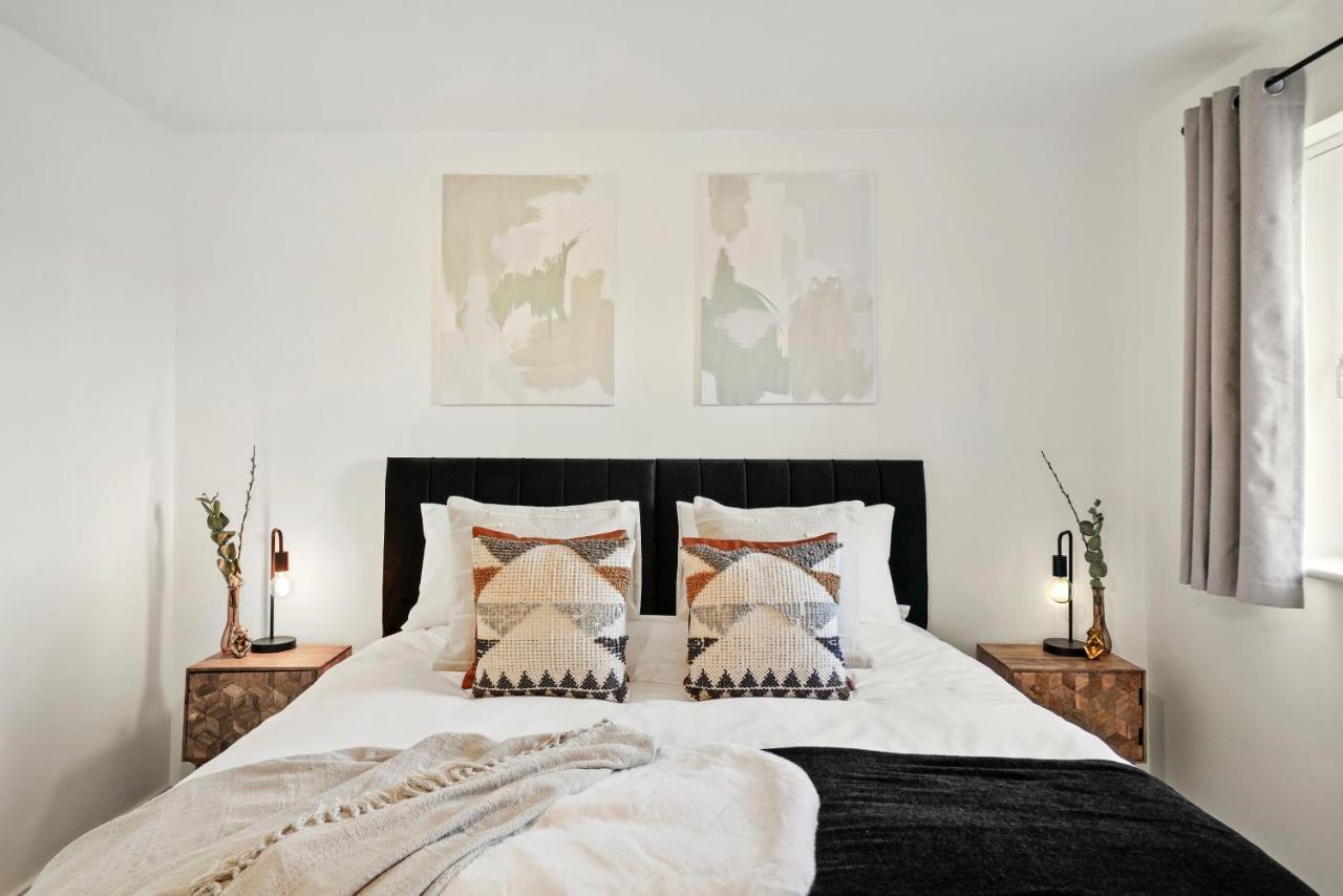 Luxury Apartment At Holt House Milton Keynes Kültér fotó