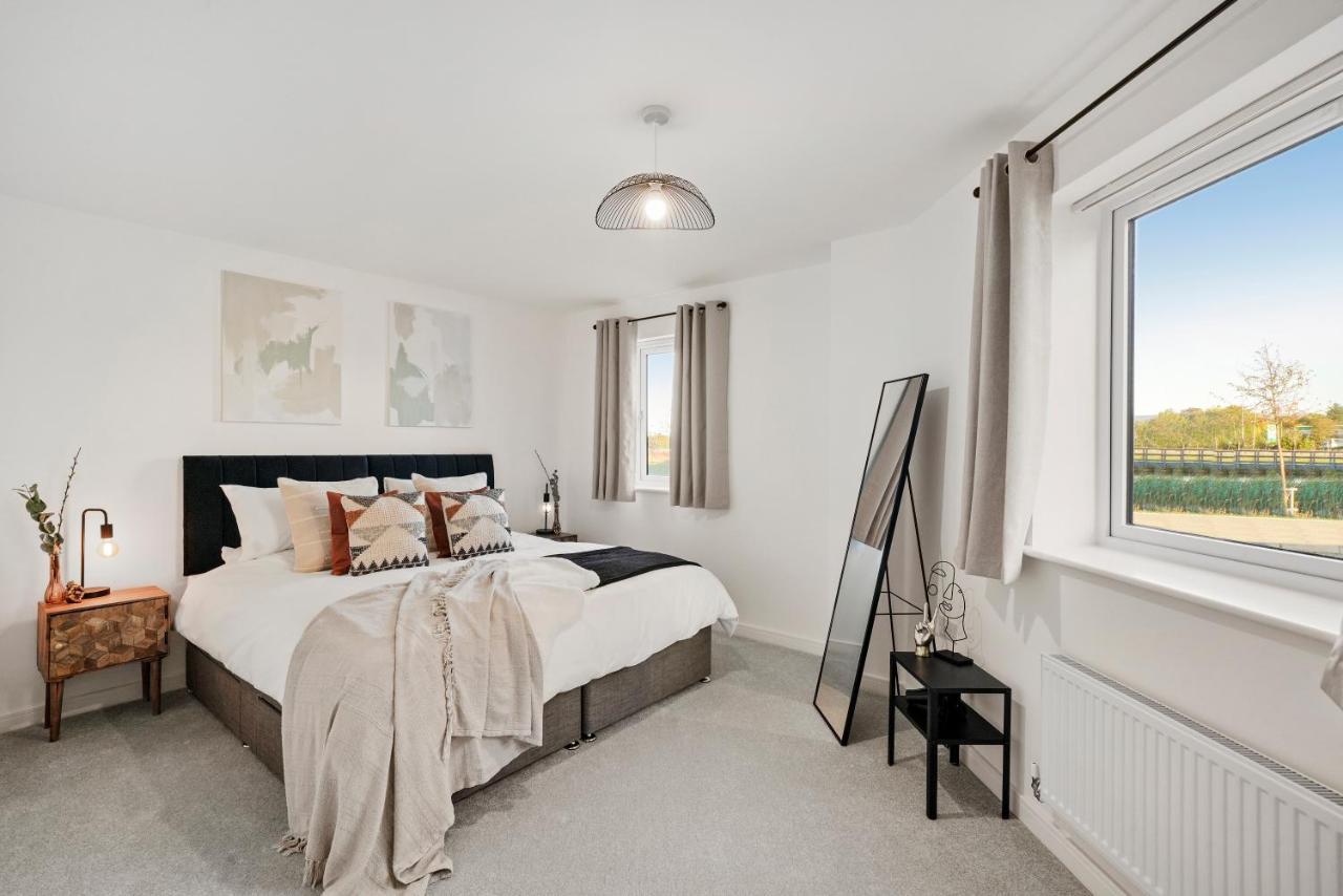 Luxury Apartment At Holt House Milton Keynes Kültér fotó