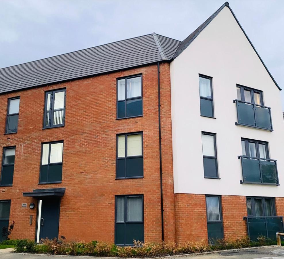 Luxury Apartment At Holt House Milton Keynes Kültér fotó